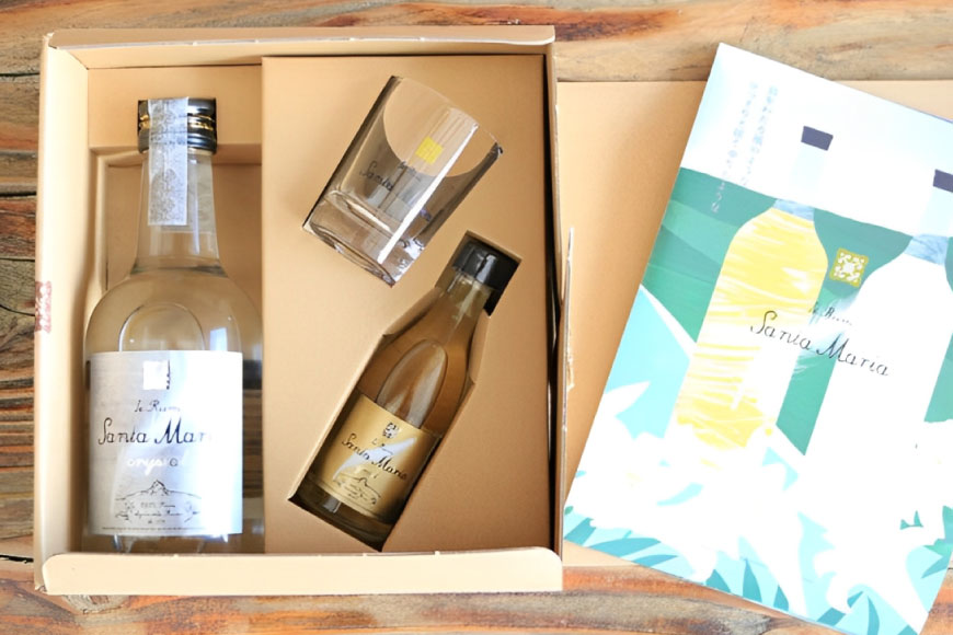 ラム酒 飲み比べ イエラムサンタマリア クリスタル 300ml ゴールド 50ml ショットグラス 1個 [伊江島物産センター 沖縄県 伊江村 ie47bde210004] 沖縄産 サトウキビ 香り クラフト コク 国産 カクテル モヒート ハイボール