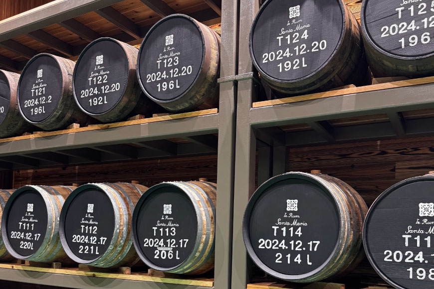 ラム酒 飲み比べ イエラムサンタマリア ゴールド 300ml クリスタル 50ml ショットグラス 1個 [伊江島物産センター 沖縄県 伊江村 ie47bde210005] 沖縄産 サトウキビ 香り クラフト コク 国産 カクテル モヒート ハイボール