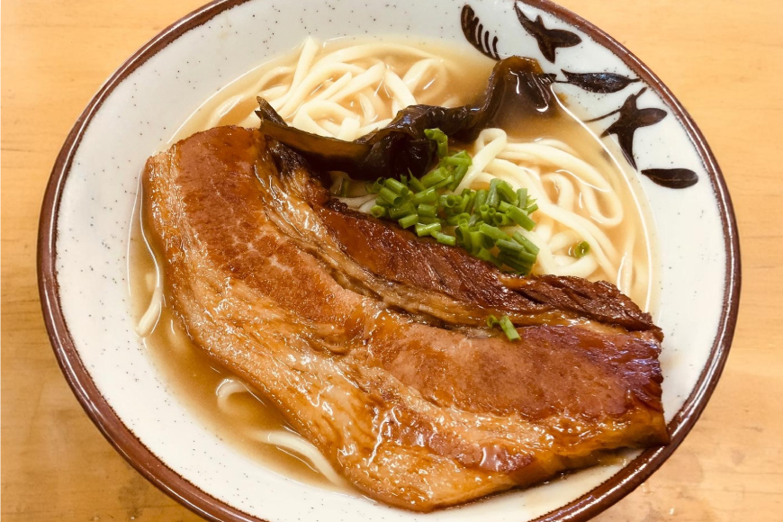 沖縄そば ソーキそば 食べ比べ 3食セット [味の店にしんすに 沖縄県 伊江村 ie47bde270001] ソーキ 沖縄 okisoba そば愛 元祖 専門店 そーき 美味しい