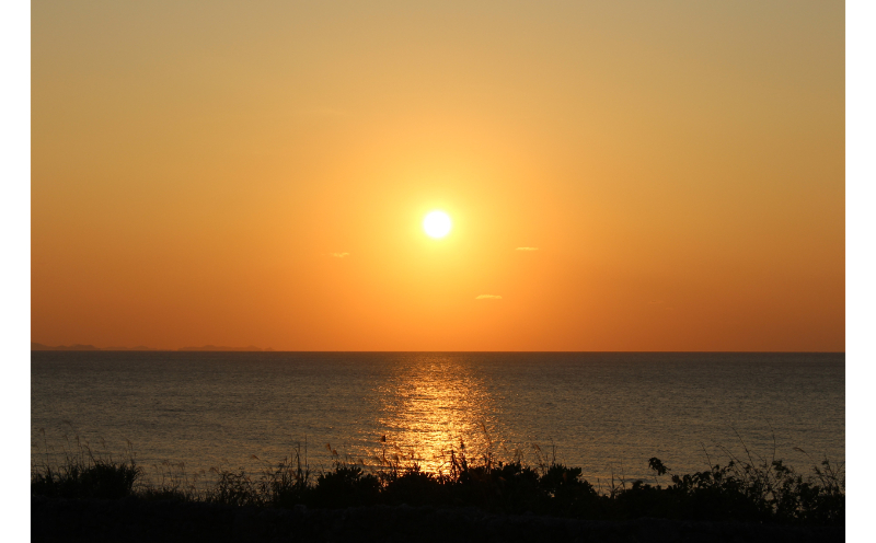 【RYUKYU GLASS WORKS 海風】ビアグラス「残波の夕日・緑」