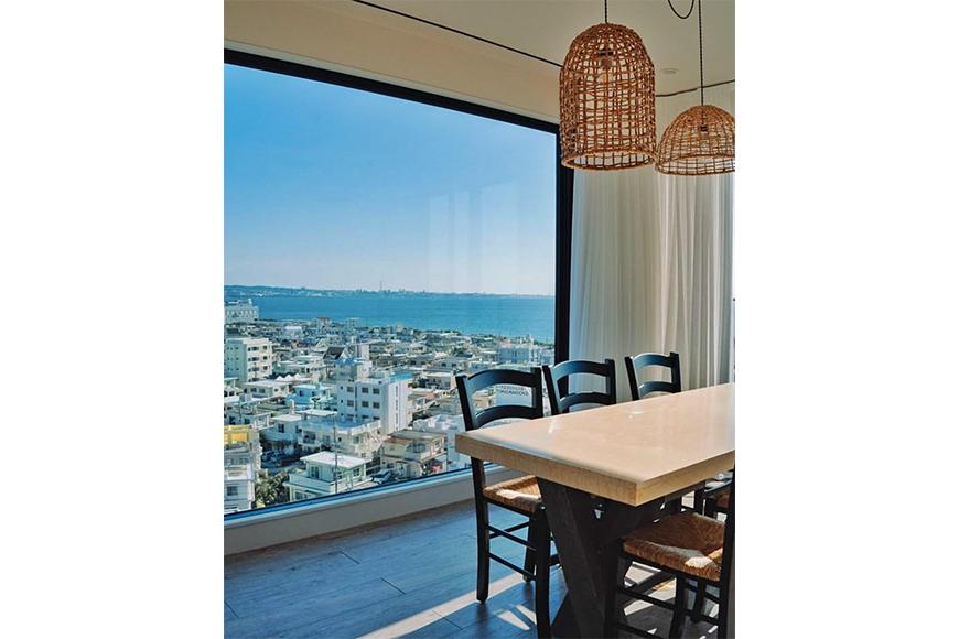 ããµãããšçŽçšãâBLUE STEAK WONDER CHATANâãšã°ãŒã¯ãã£ãã»ãã³ãããŠã¹ã5æ³æé£ä» ã宿æ³åžïŒ1ïœ4åæ§ïŒ