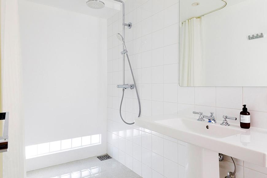 【ふるさと納税】◆BLUE STEAK WONDER CHATAN◆エグゼクティブ・ペントハウス　1泊朝食付 ご宿泊券（1～4名様）