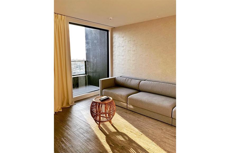 【ふるさと納税】◆BLUE STEAK WONDER CHATAN◆エグゼクティブ・ペントハウス　1泊朝食付 ご宿泊券（1～4名様）