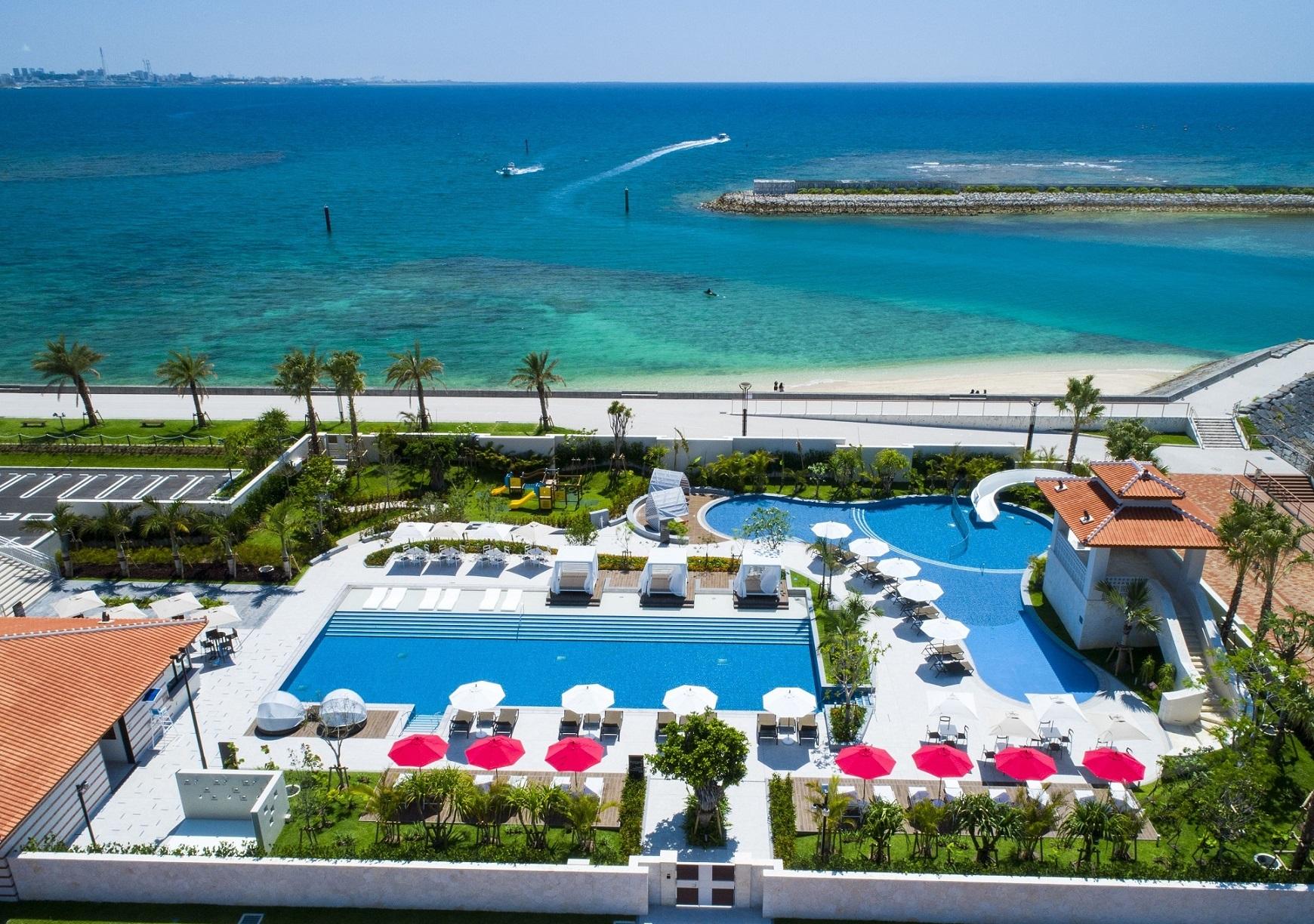 【ふるさと納税】【ダブルツリーbyヒルトン沖縄北谷リゾート】オーシャンビューツイン　ペア宿泊券(1泊2日朝食付き)