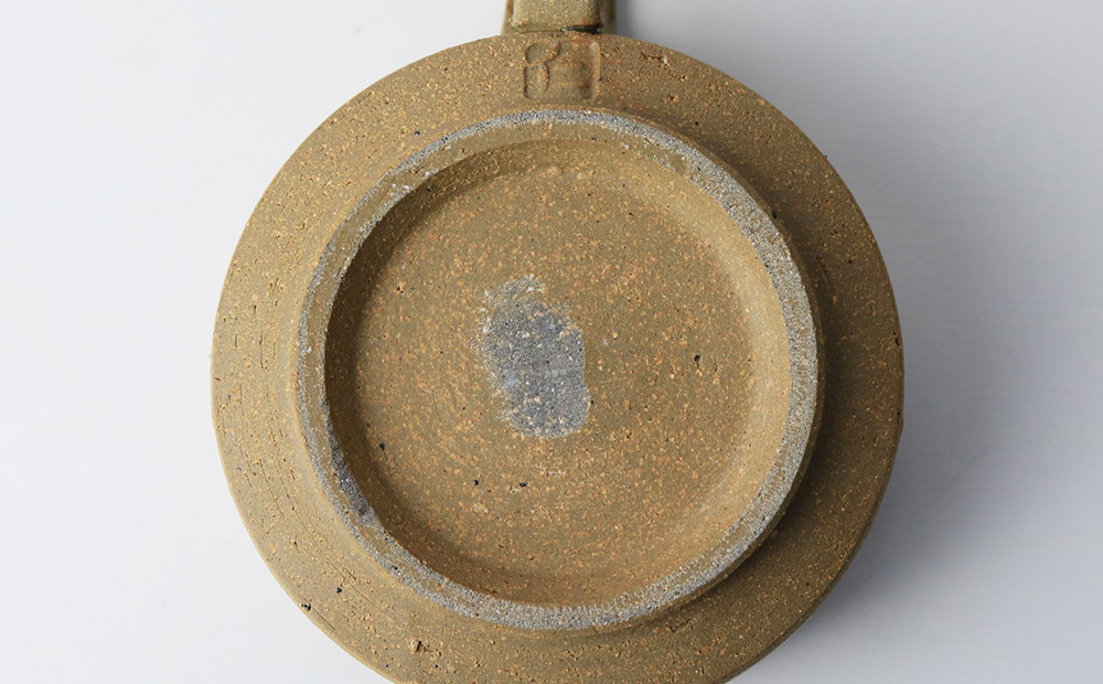 【仁 陶器工房】からくさ紋様スープカップ（1個） やちむん ヤチムン 陶器 手作り カップ スープ 大きめ クラムチャウダー コンソメ 器 焼物 伝統 工芸 食器 うつわ シンプル 毎日使い 普段使い 沖縄 北中城