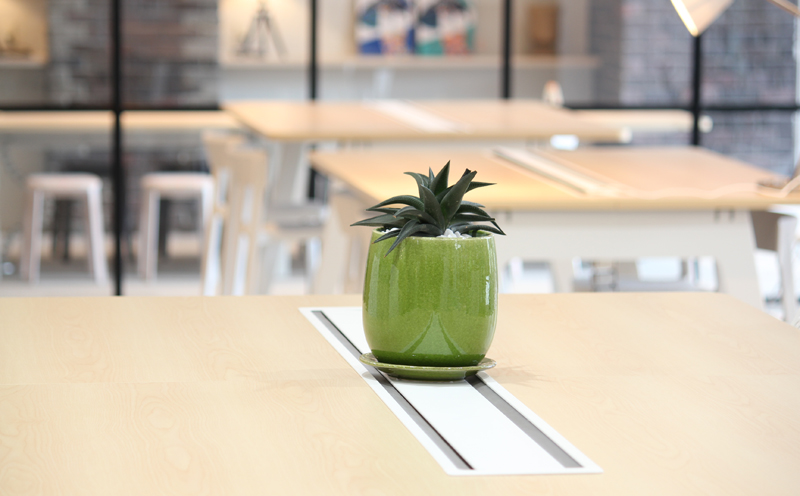 沖縄ライカムで！コワーキングスペースhowlive1日利用券