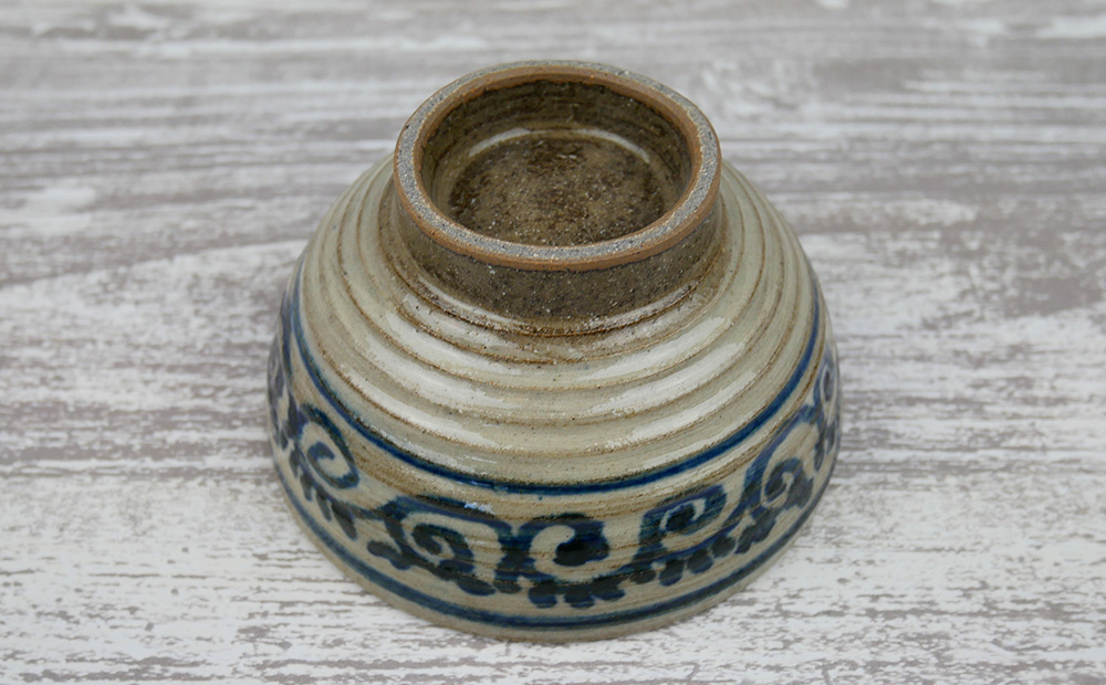 【仁 陶器工房】からくさ紋様 3.5寸マカイ ペア やちむん ヤチムン 陶器 手作り 茶碗 唐草 からくさ マカイ まかい ご飯 焼物 伝統 工芸 食器 うつわ シンプル 毎日使い 普段使い 沖縄 北中城