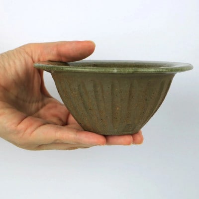 伝統のやちむん　灰釉しのぎ小鉢　ペア【仁陶器工房】【1724472】