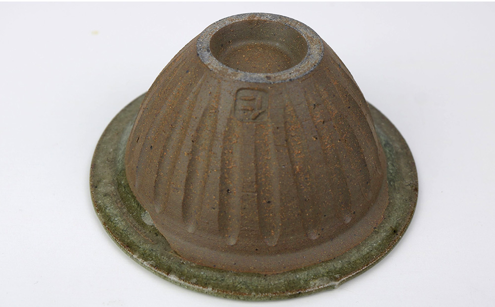 【仁 陶器工房】灰釉しのぎ小鉢 ペア やちむん ヤチムン 陶器 手作り 小鉢 鉢 しのぎ 2個 セット 器 焼物 伝統 工芸 食器 うつわ シンプル 毎日使い 普段使い 沖縄 北中城