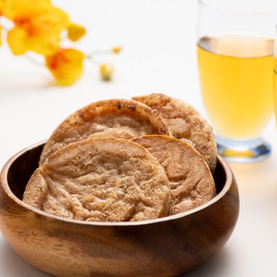 月の美らさ にんにくラー油味2箱(1箱あたり2枚入×4袋)【1550414】