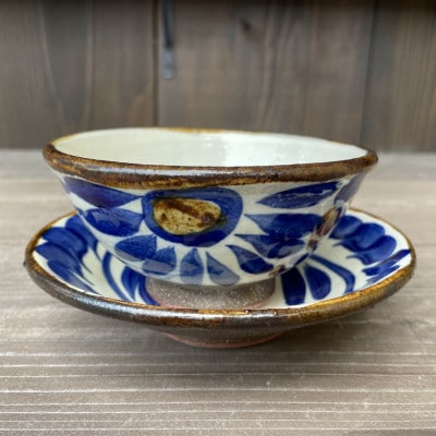 やちむん 唐草紋様(染付)青 2点セット〈5寸皿・茶碗〉【1506698】