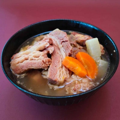 【沖縄の郷土料理】地元で愛される呉屋ストアーの牛汁 10人前(1人前450g)【配送不可地域：離島】【1700666】