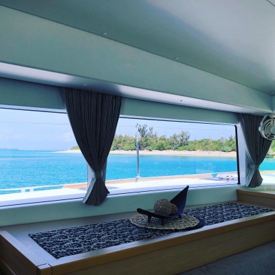 【与那原マリーナ発・10名様】沖縄ラグーンヨットチャーターの3時間プラン【1404143】