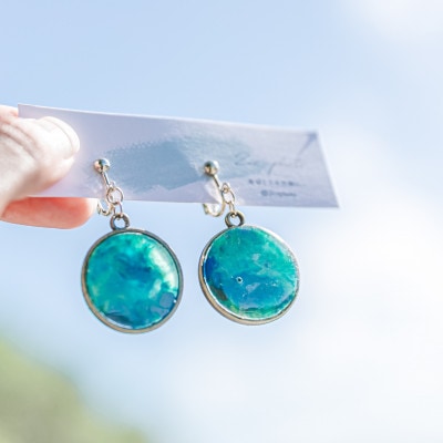 å°çã€ã€ãªã³ã°ãå°çã人ãç¬é¡ã«ãæµ·ã®ãŽããå®ç©ã«ãã1638369ã