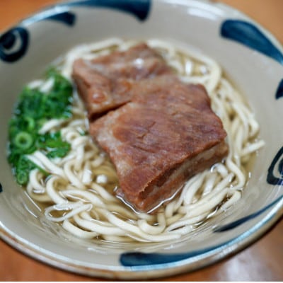 沖縄そば屋「米八そば」　ソーキそば　4食セット【配送不可地域：離島・北海道・東北・関東・信越、北陸・東海・近畿・中国・四国・九州】【1706267】