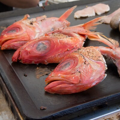 伊平屋島近海で獲れた金目鯛2kg【配送不可地域：離島】【1499834】