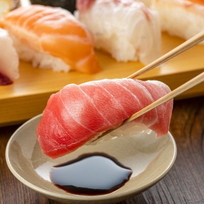 伊平屋島近海のマグロ2kg(マイナス60℃急速冷凍)【配送不可地域：離島】【1497095】