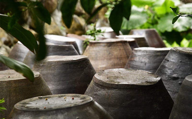 【米島酒造】泡盛6銘柄飲み比べ Bセット 720ml×6本 泡盛 蒸留酒 焼酎 アルコール 酒 酵母 発酵 米 黒麹 米麹 もろみ 熟成 蒸留 ブレンド 酒造り 小規模生産 手造り 飲み比べ セット 久米島