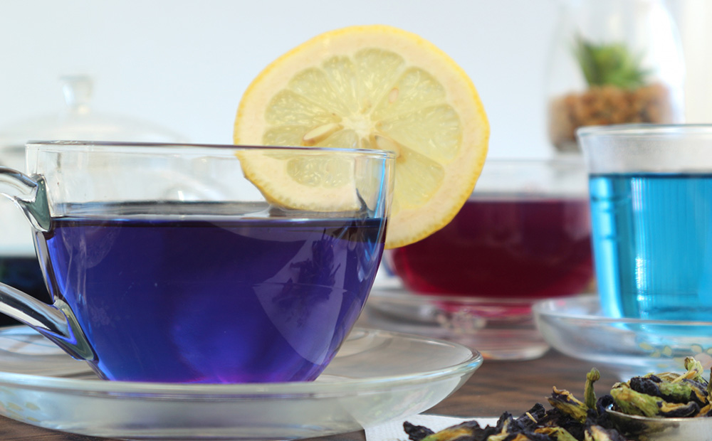 久米島産 天然バタフライピーティー「Blue Tea」40包 ハーブティー バタフライピー 青いお茶 ブルーティー 色が変わるお茶 ノンカフェイン カフェインレス 島ハーブ リラックス 美容 健康 アントシアニン おもてなし 色の変化 ギフト プレゼント 青色 国産 沖縄 久米島