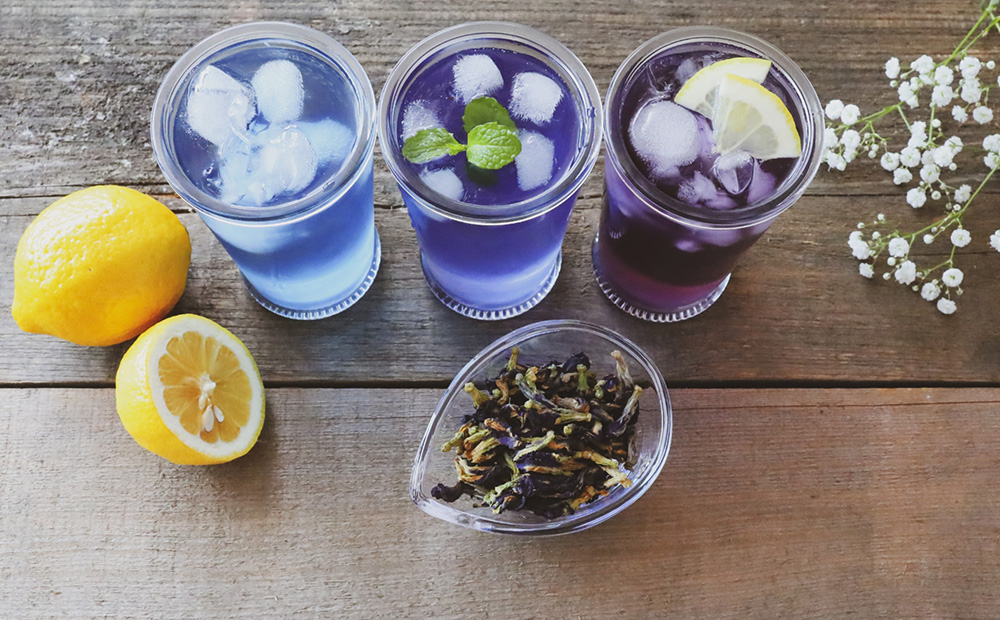 久米島産 天然バタフライピーティー「Blue Tea」25包 ハーブティー バタフライピー 青いお茶 ブルーティー 色が変わるお茶 ノンカフェイン カフェインレス 島ハーブ リラックス 美容 健康 アントシアニン おもてなし 色の変化 ギフト プレゼント 青色 紫色 国産 沖縄